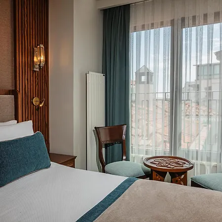 Triton Hotel Istanbul Exterior photo