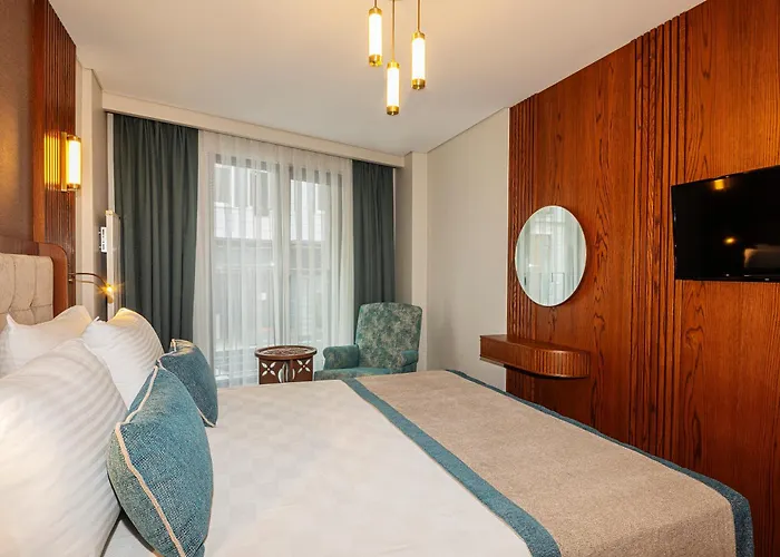 Triton Hotel