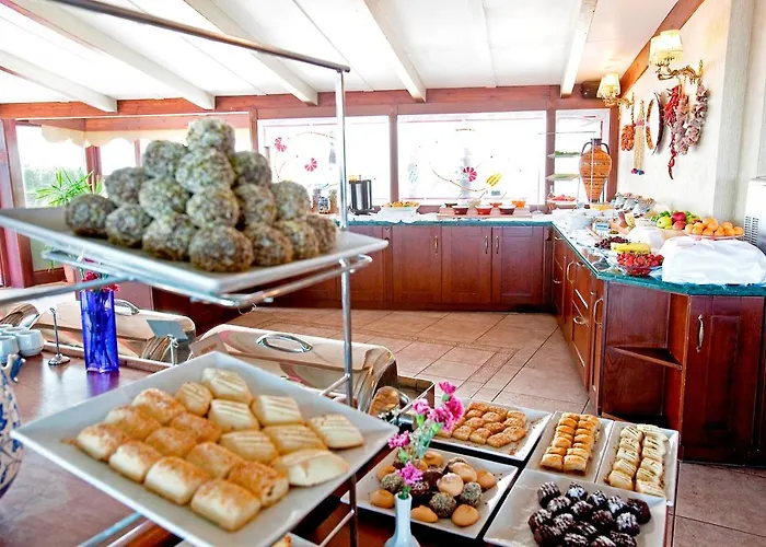 Azade Hotel