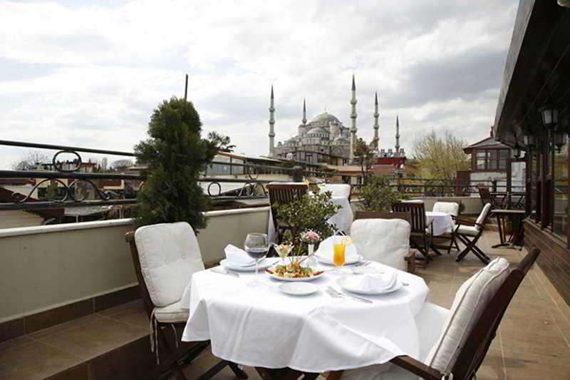Hotel Triton