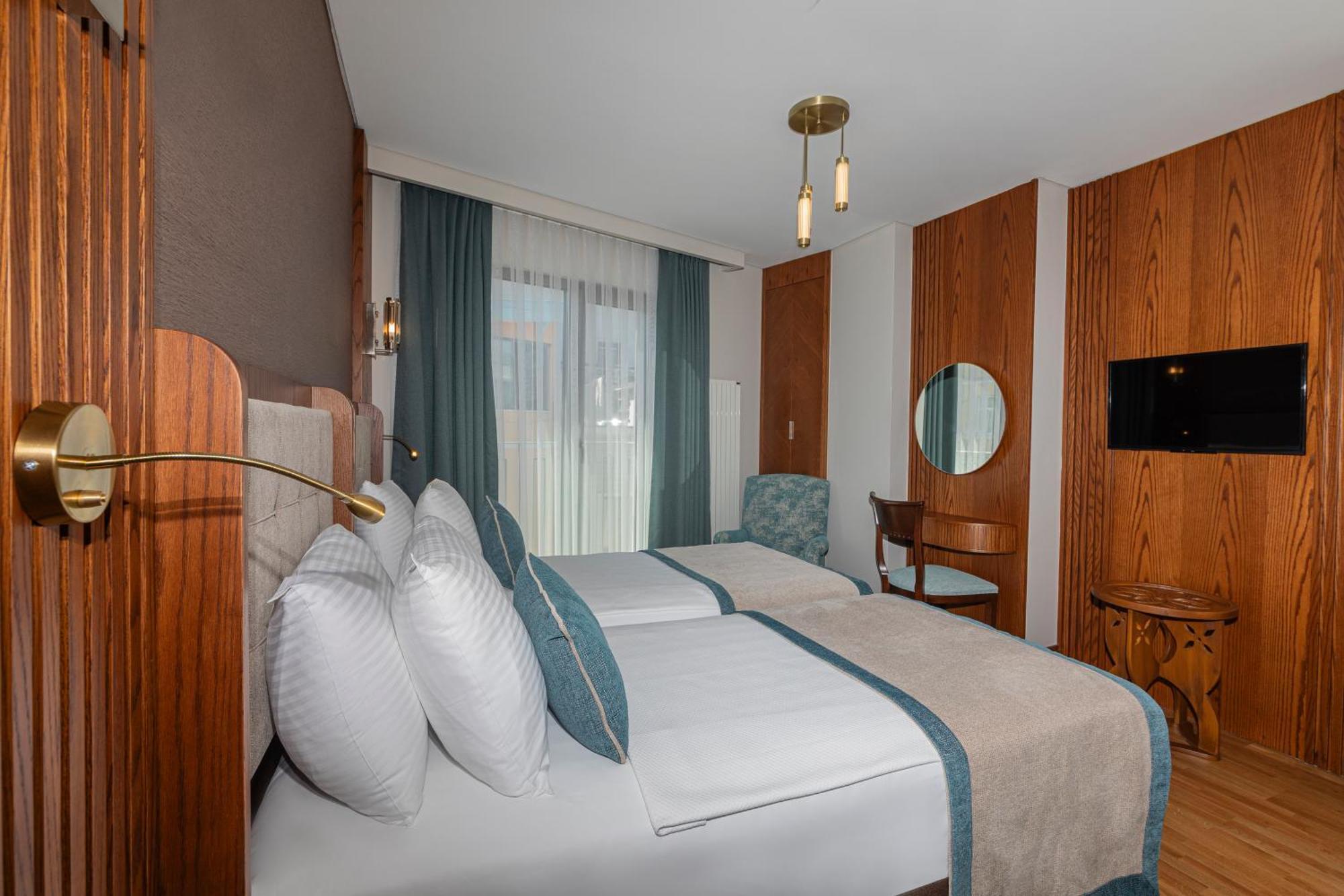 Triton 4* Istanbul