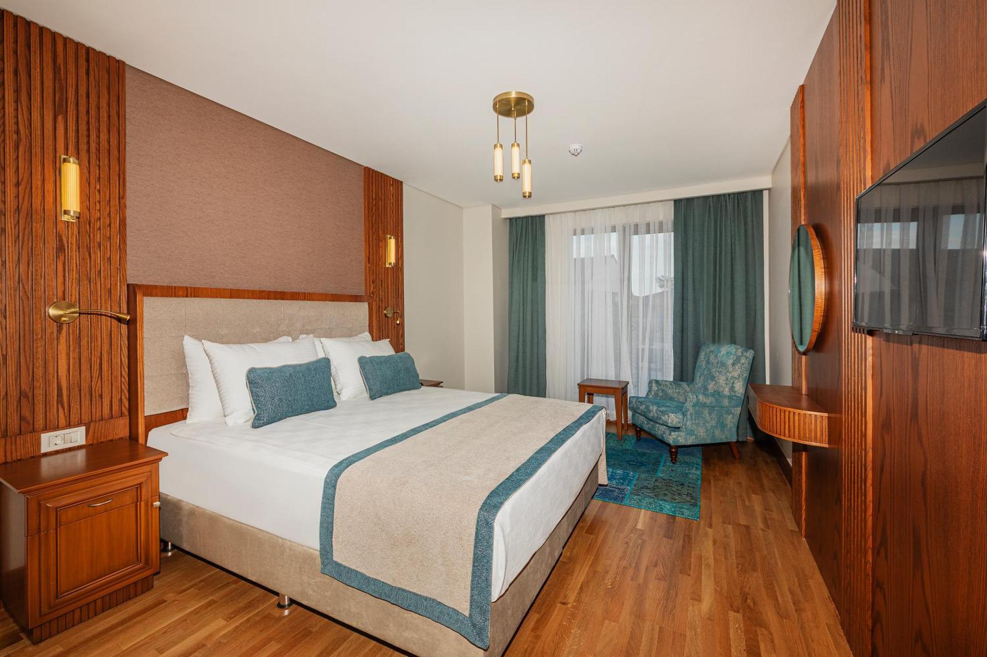 Triton Hotel